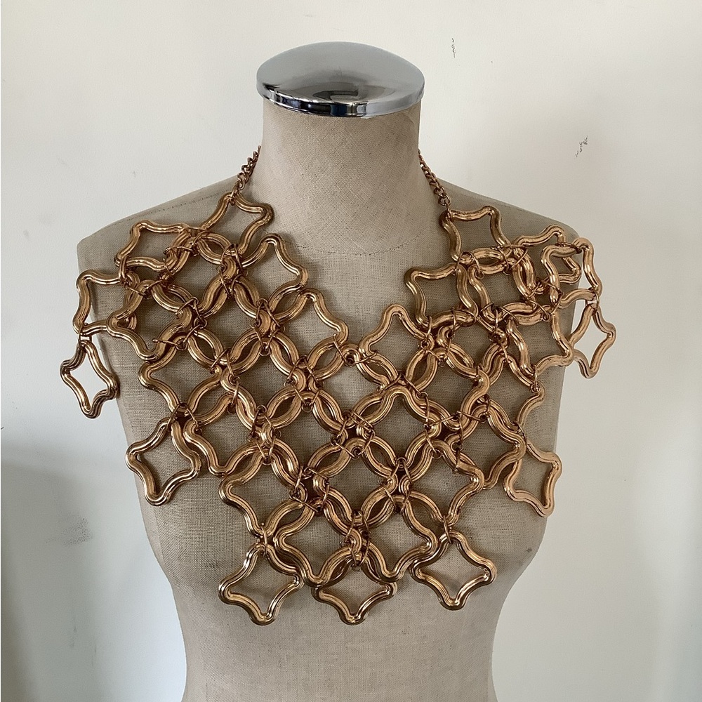 Elegant Gold Statement Necklace